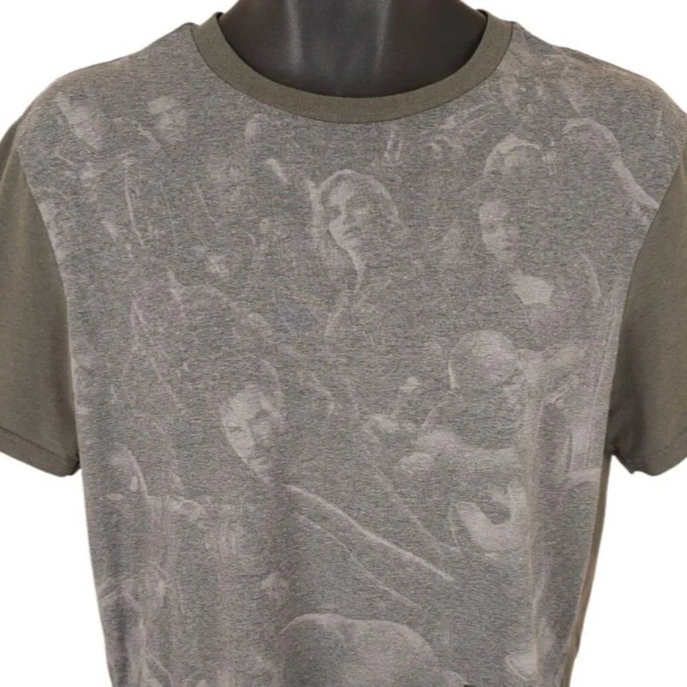 Marvel Avengers T Shirt Mens Size Medium Gray All Over Print Comic Book Movies